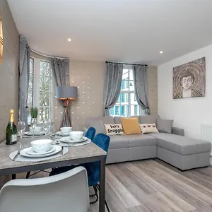 The Honeycomb By Fortuna Apartment Cheltenham