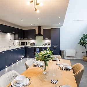 Apartment Luxury 5 Min To Centre*free Parking, Newcastle upon Tyne
