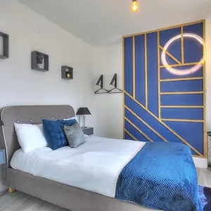 Apartment Hadrian's Place - Full House - Off Road Parking And Sky Sports, Newcastle upon Tyne