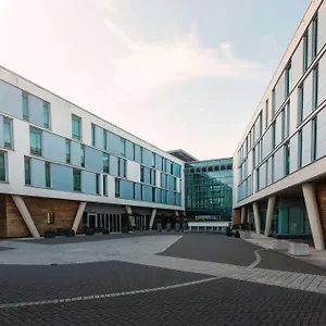 4* Отель Doubletree By Hilton International Airport